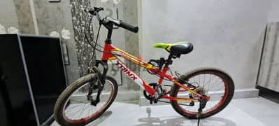 Trinx junior bike with 6 speed's