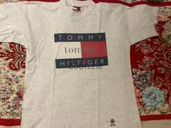 Tommy Hilfiger Tshirts Worn like new sizes from L to 2xl