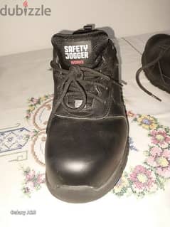 SAFETY JOGGER WORJERS Shoes  size  43
