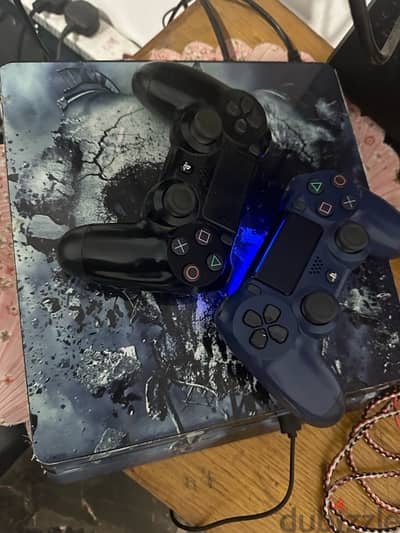 ps4 slim with 5 games