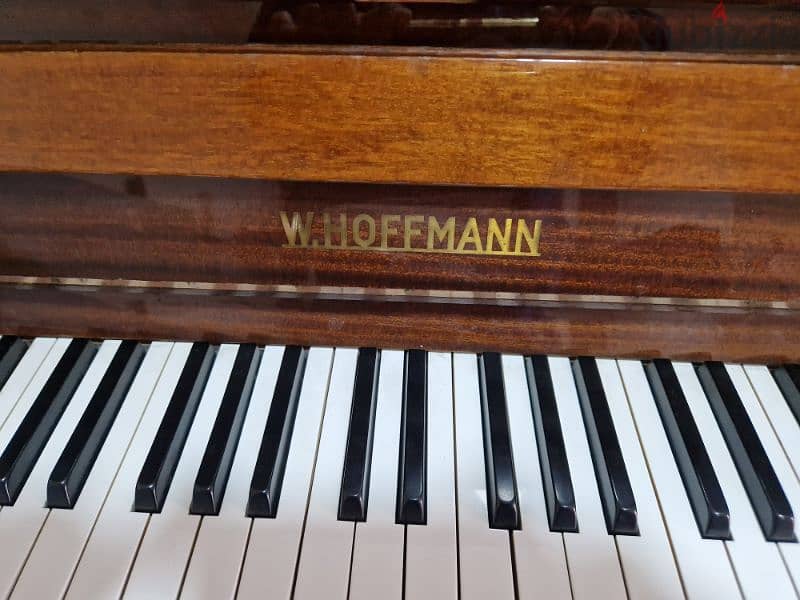 بيانو هوفمان الالمانى الشهير  شكل مودرن 18
