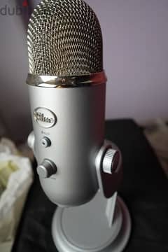 مايك Blue Yeti Microphone شبه جديد