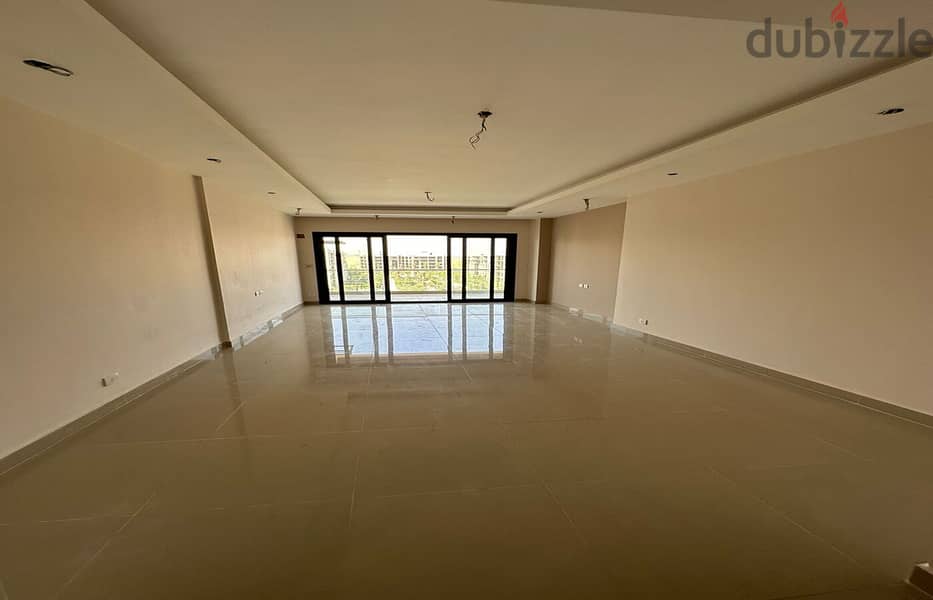 Apartment for sale, super luxurious finishing, with a very distinctive view, in the Fifth Settlement 22