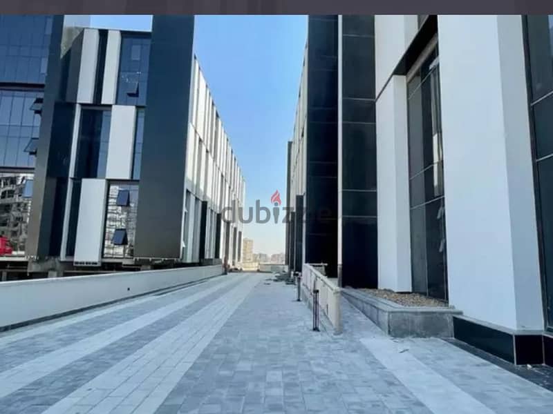 Fully Finished Office for rent in CFC the podium New Cairo 4