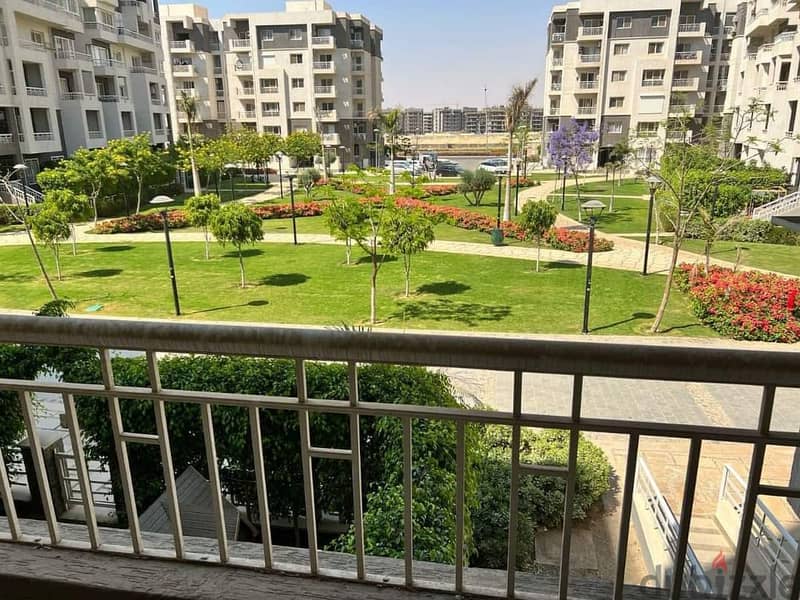 Apartment for vacant rent in Madinaty, area of ​​116 square meters, distinctive wide garden view, lowest price for rent in Madinaty 2