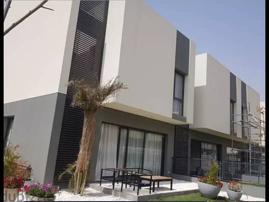Townhouse 161m for sale in compound Al Burouj 2