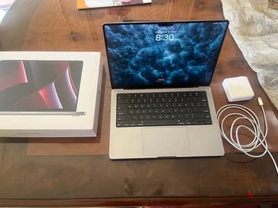 Macbook pro m2 pro LIKE NEW CONDITION