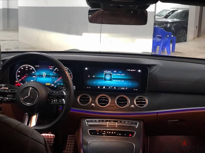 Mercedes E300 2022 for rent - مرسيدس للايجار 3