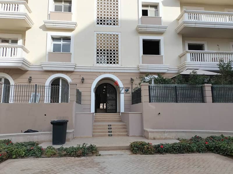 Apartment for sale, prime location, in installments, in front of Teseen Street Hyde Park 7