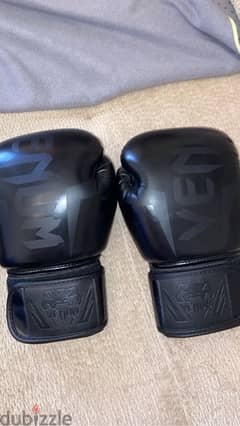 boxing gloves venum 12 oz قفاز ملاكمة