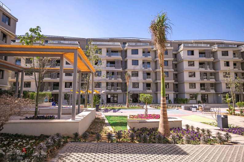شقه مميزه للبيع مساحه كبيره  في باديه بالم هيلز  | A distinctive apartment for sale, large area, in Badya Palm Hills 1
