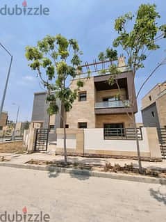 villa 4 bedroom  for sale in Taj City New Cairo at a snapshot price and the longest installment period at a 39% discount. A compound ready to show 1