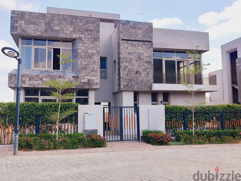 Ready for viewing: Q Villa Proof 188 sqm in the most prime location in October in Sun Capital Compound next to Media Production City 9