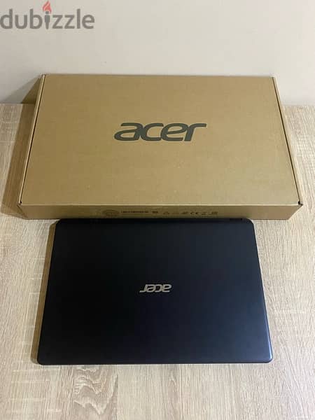 لاب توب Acer جديد بالكرتونه و جميع مستلزماته من 2B 1