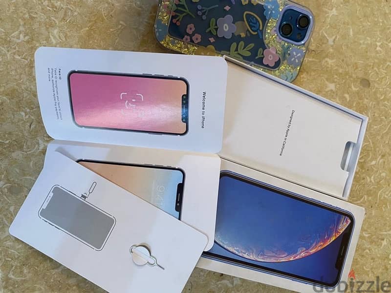 iPhone XR 128 with box 2