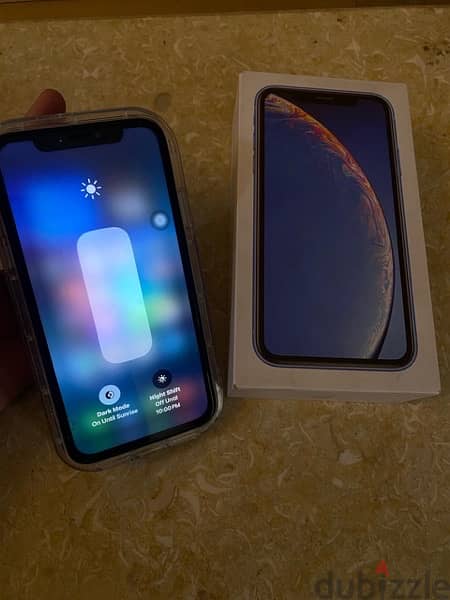 iPhone XR 128 with box 8