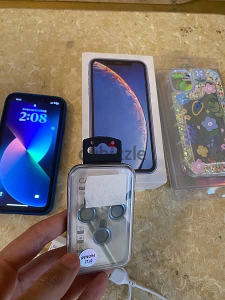 iPhone XR 128 with box 10