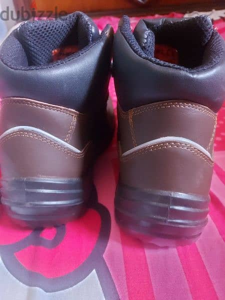 Heckel high safety work shoes
Size 42
Made in France 3