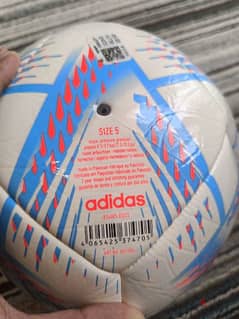 كرة قدم Adidas . كأس العالم الرحلة