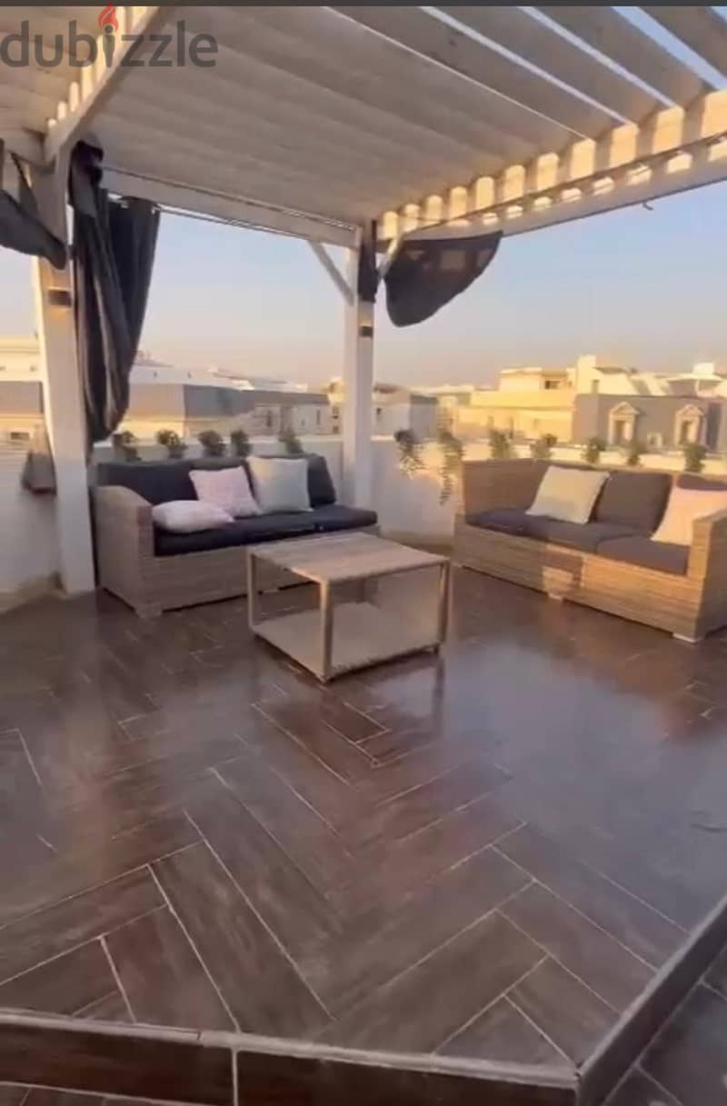 Corner penthouse 195m for sale+roof 90m prime location In Mountain View Hyde Park new cairo 8