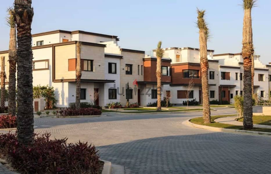 Townhouse Middle 237m For Sale Immediate Receipt In azzar new cairo New Cairo 18