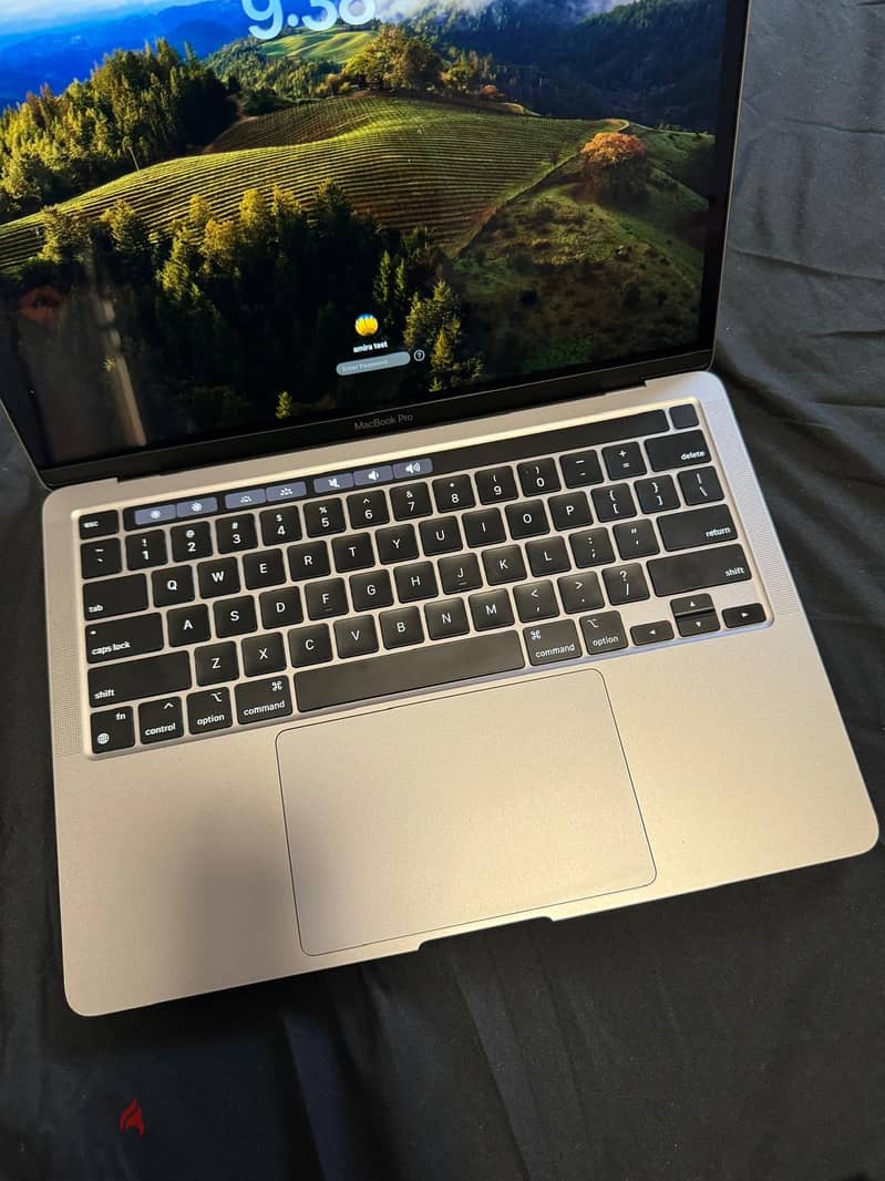 laptop apple macbook pro 2020 M1 Chip 4