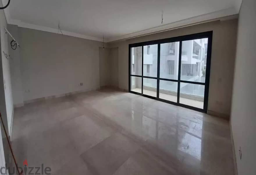 Garden apartment for sale 160 m, immediate receipt and finishing, in La Vista, El Patio 7, Fifth Settlement, next to American University, installments 8