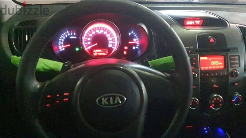 Kia Cerato 2011 6