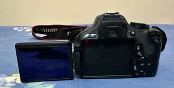 Camera Canon EOS 600D كاميرا كانون ٦٠٠
