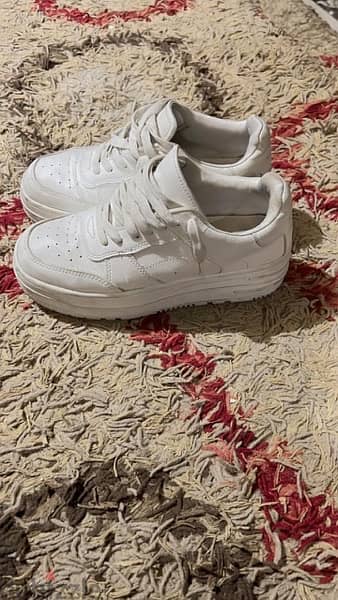 shoes white & black brands(nike) 1