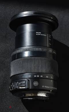 macro lens
sigma 17-70 dc macro f-2.8-4
compatible with nikon 0