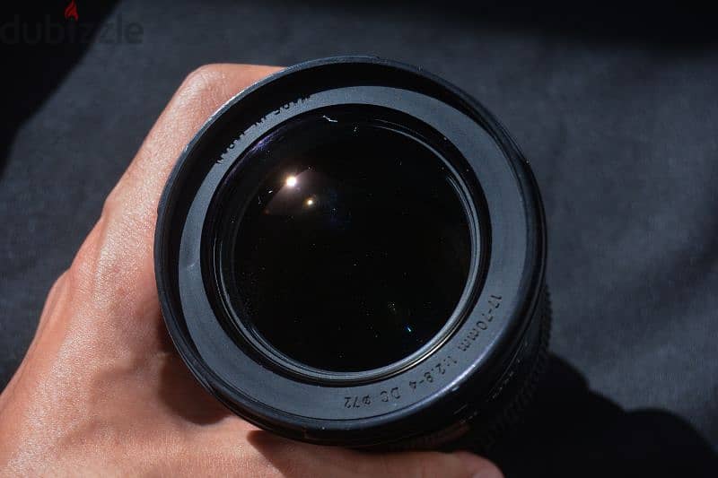 macro lens
sigma 17-70 dc macro f-2.8-4
compatible with nikon 2