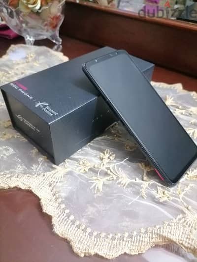 Asus Rog Phone 5 16/256 بحالة الزيرو