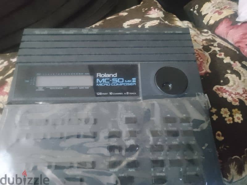 ,     سيكوينسر Roland mc50 بدل 7