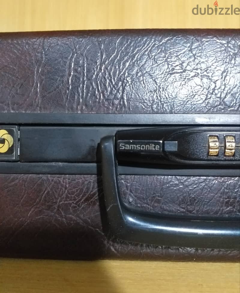 1 American Tourister Briefcase + 1 Samsonite Briefcase 8