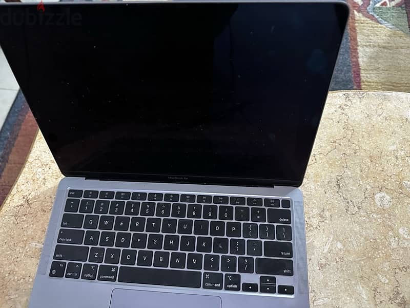 Apple Macbook Air M1 2020 للبيع 10