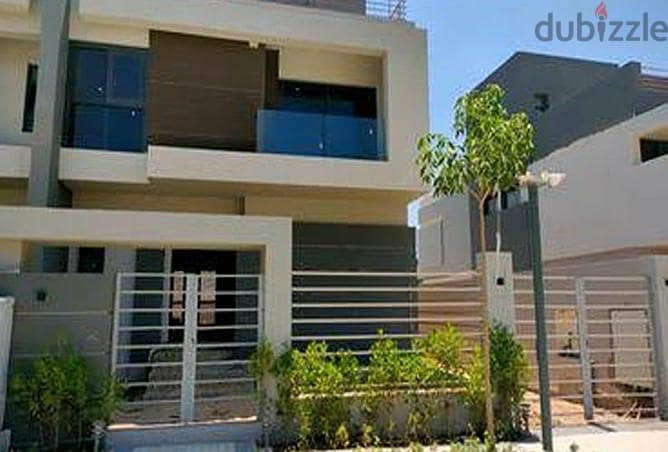 Townhouse Villa 245m for sale in El Patio Town La Vista New Cairo with 7y installments near to Point90 Mall and AUCتاون هاوس فيلا للبيع في باتيو تاون 1