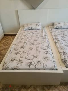 ٢ سرير من ايكيا بحالة ممتازة
