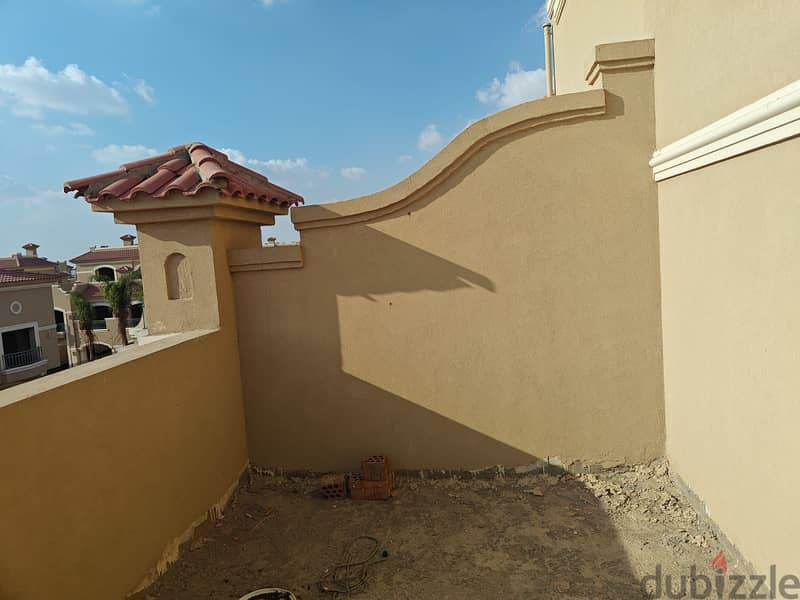 Twin house for sale in El Patio Prime Compound, immediate delivery, highest quality pool view, 289m 8
