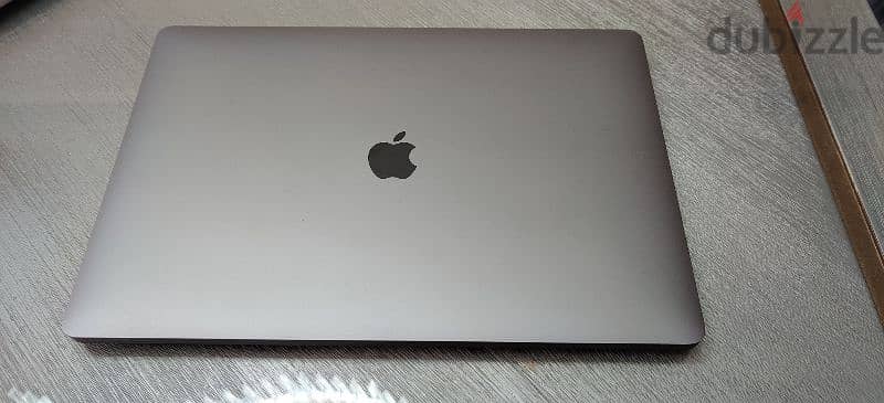 MacBook Pro 2019 16 inch - Core i7 - 500 SSD - 16 RAM 4