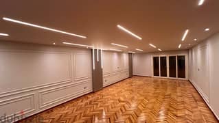 Apartment fol sale in louran 220m شقة للبيع في لوران