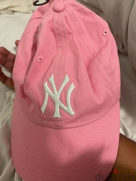 NY baseball caps 4