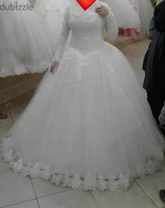 فستان زفاف بحاله جيده جدا لبس ساعتين فقط 0