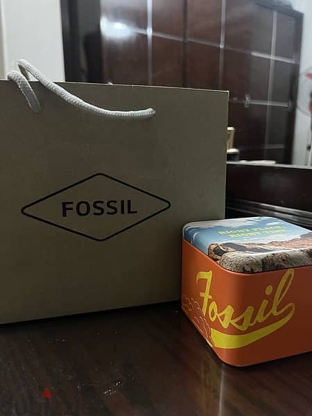 NEW fossil watch with box and bag 5