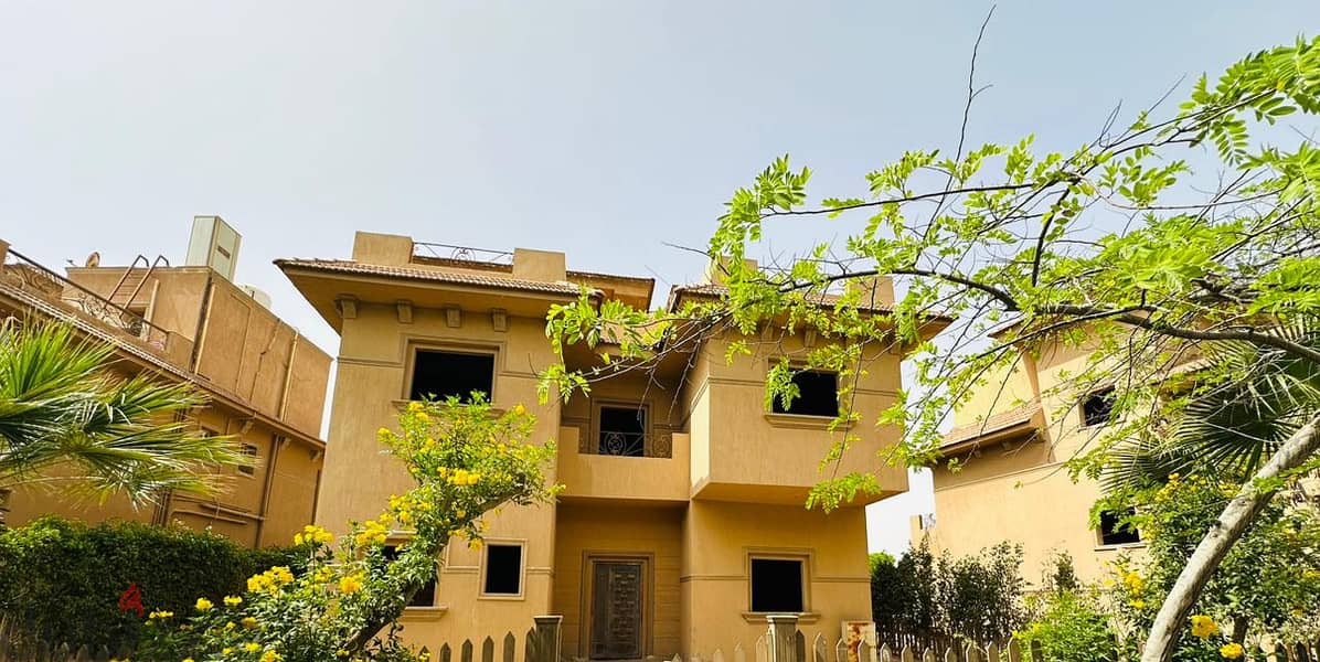 Villa with immediate delivery in Moon Valley next to the American University View Lagoon 0