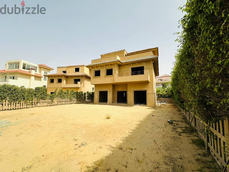 Villa with immediate delivery in Moon Valley next to the American University View Lagoon 21