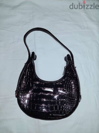 black bag شنطة سوداء