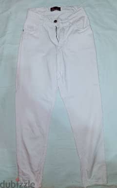 white pants بنطلون ابيض