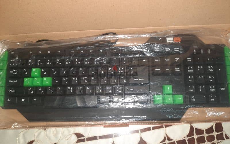 2B Multimedia -gaming keyboard KB303 3