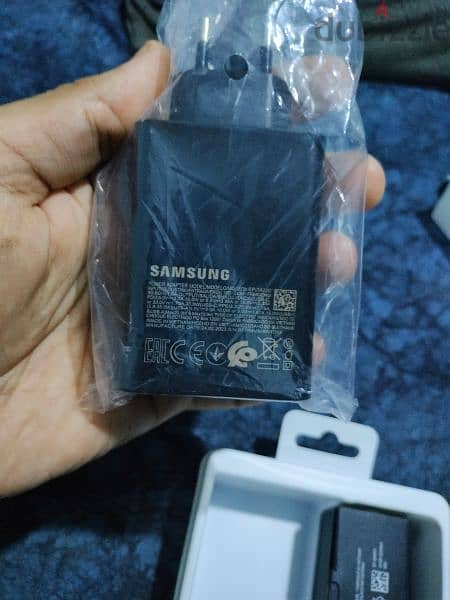 شاحن 65واط samsung s24ultra ال٣مخارج وينفع للاب توب 3